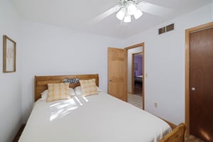 Bruce St-S3009-031.jpg