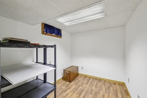 Bruce St-S3009-041.jpg
