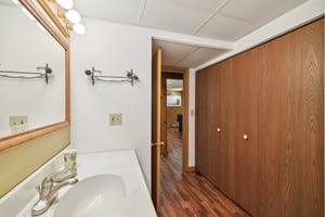 Bruce St-S3009-043.jpg