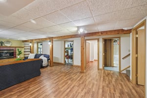Bruce St-S3009-052.jpg
