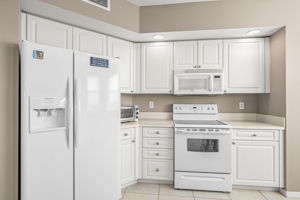 13 - 960 Starkey Rd 2501, Largo, FL 33771