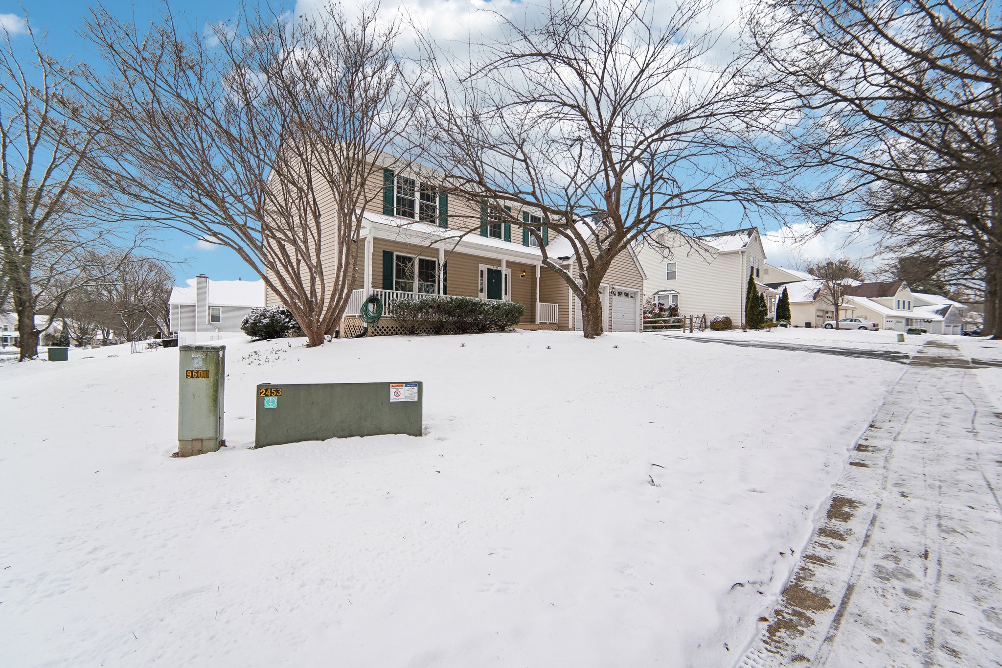 Bush Hill Ter-003.jpg