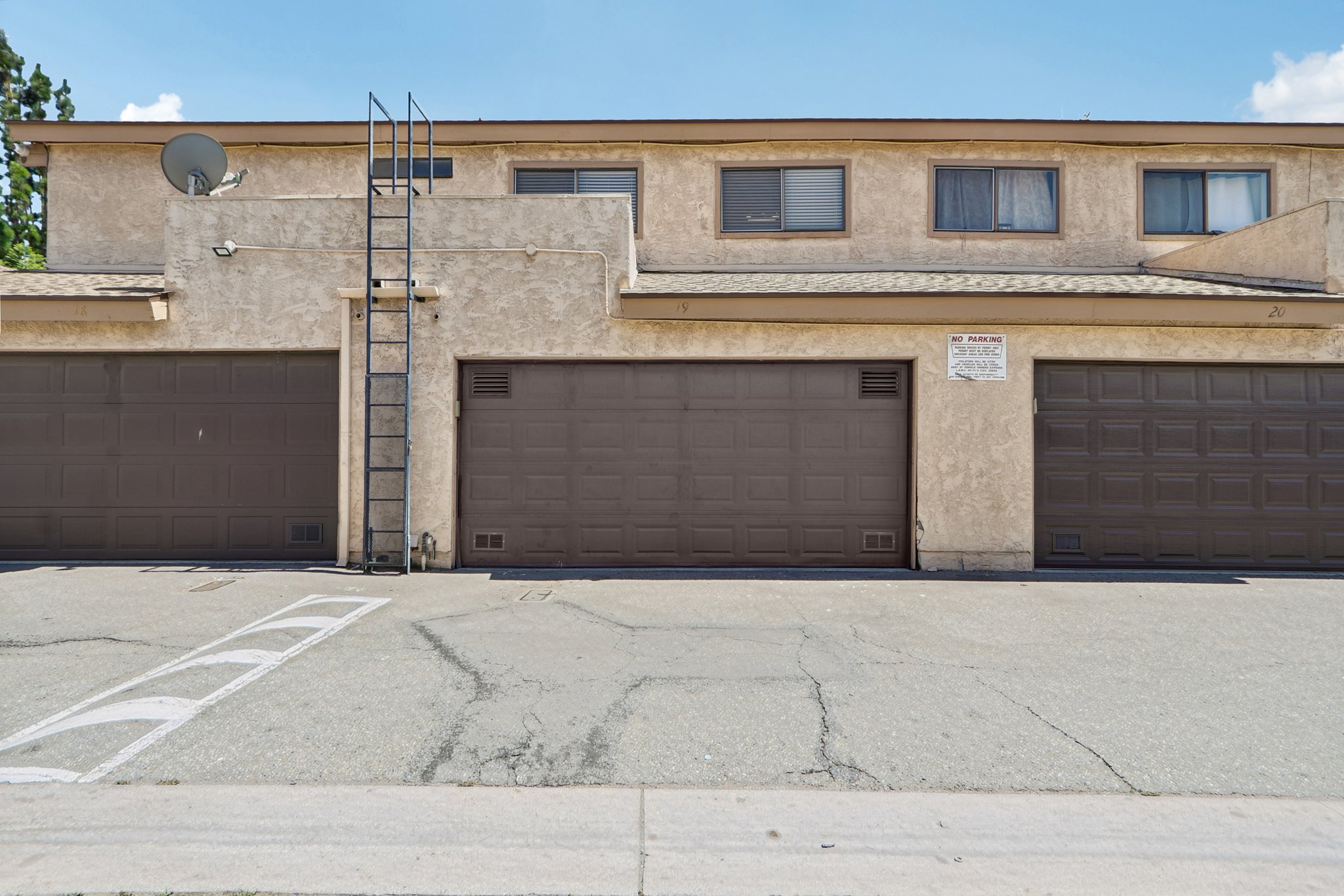 Sylmar Ave #19-S2907-05.jpg