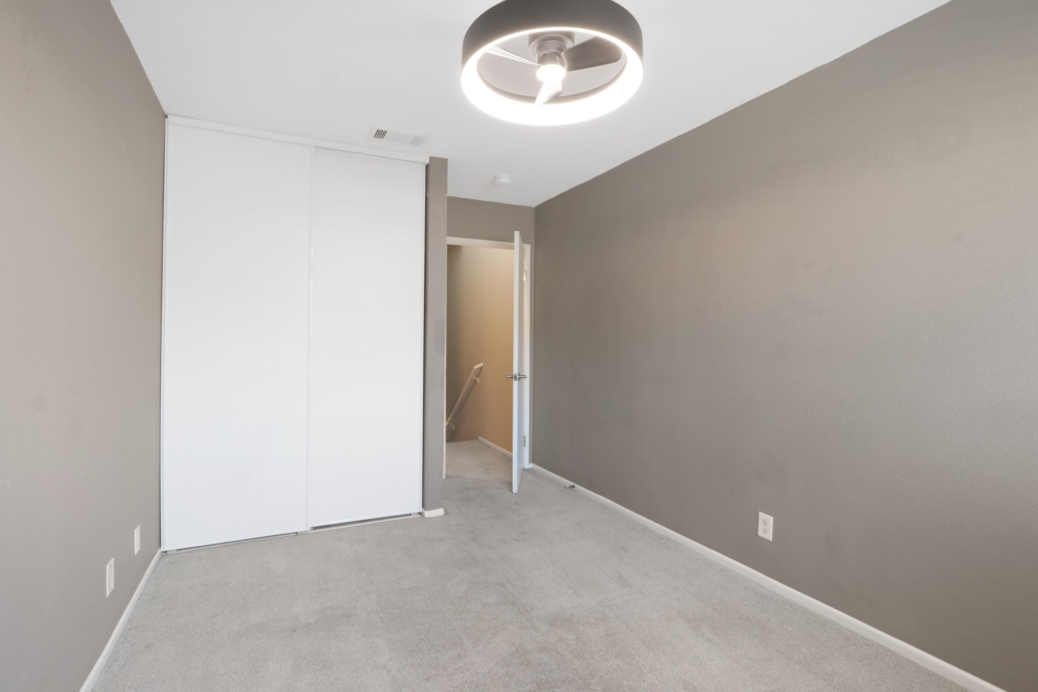 Sylmar Ave #19-S2907-17.jpg