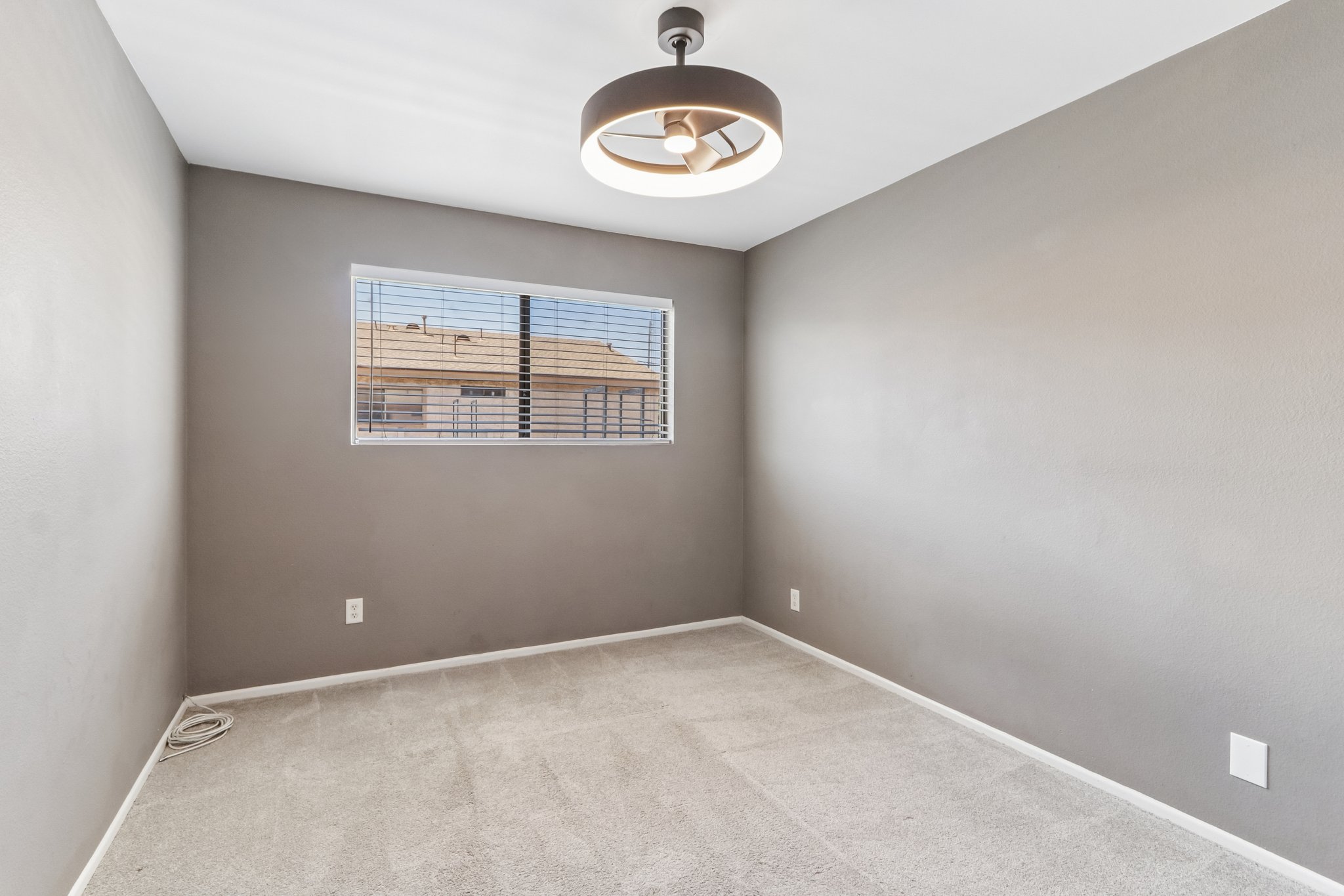 Sylmar Ave #19-S2907-19.jpg