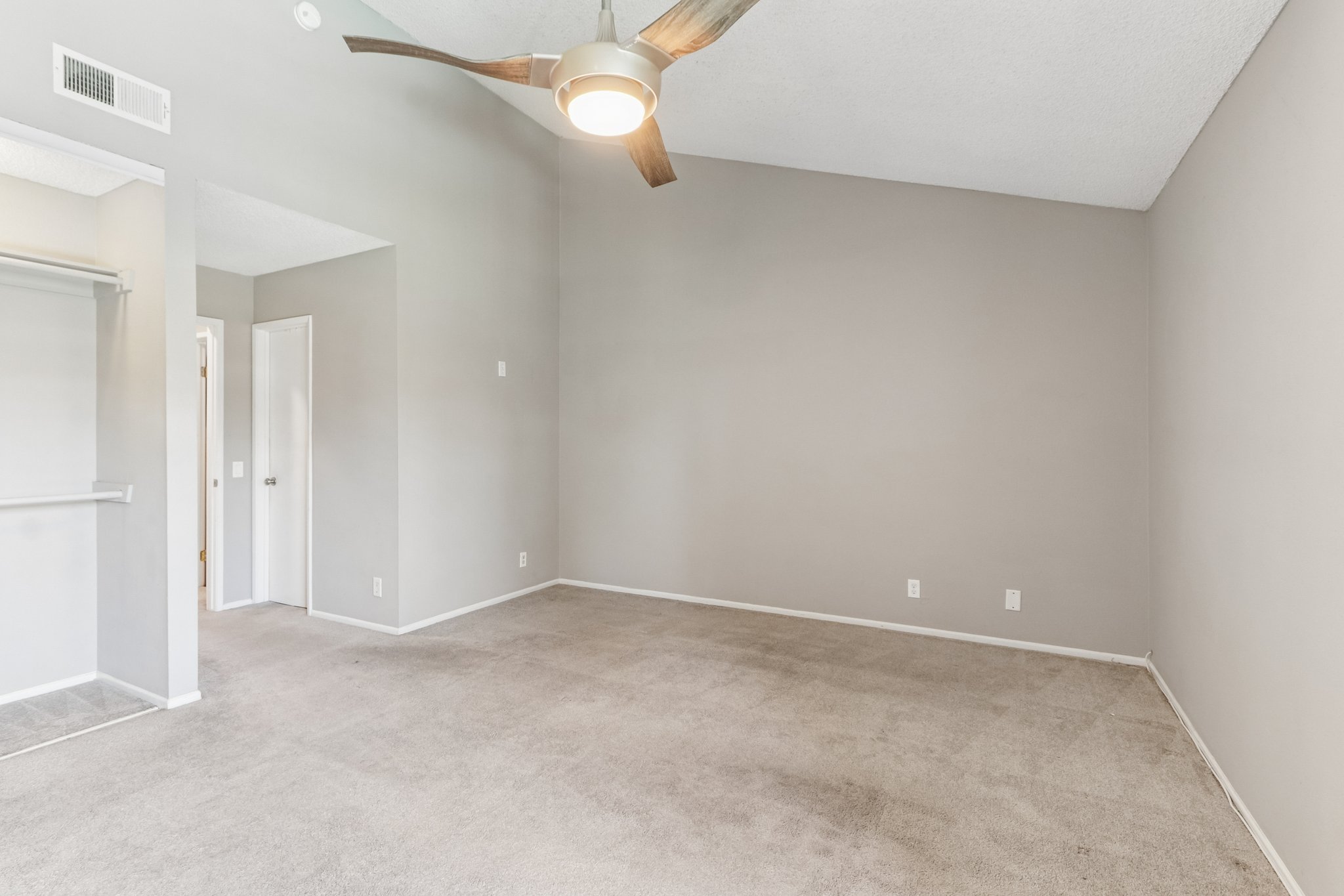 Sylmar Ave #19-S2907-23.jpg
