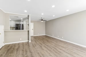 Sylmar Ave #19-S2907-10.jpg