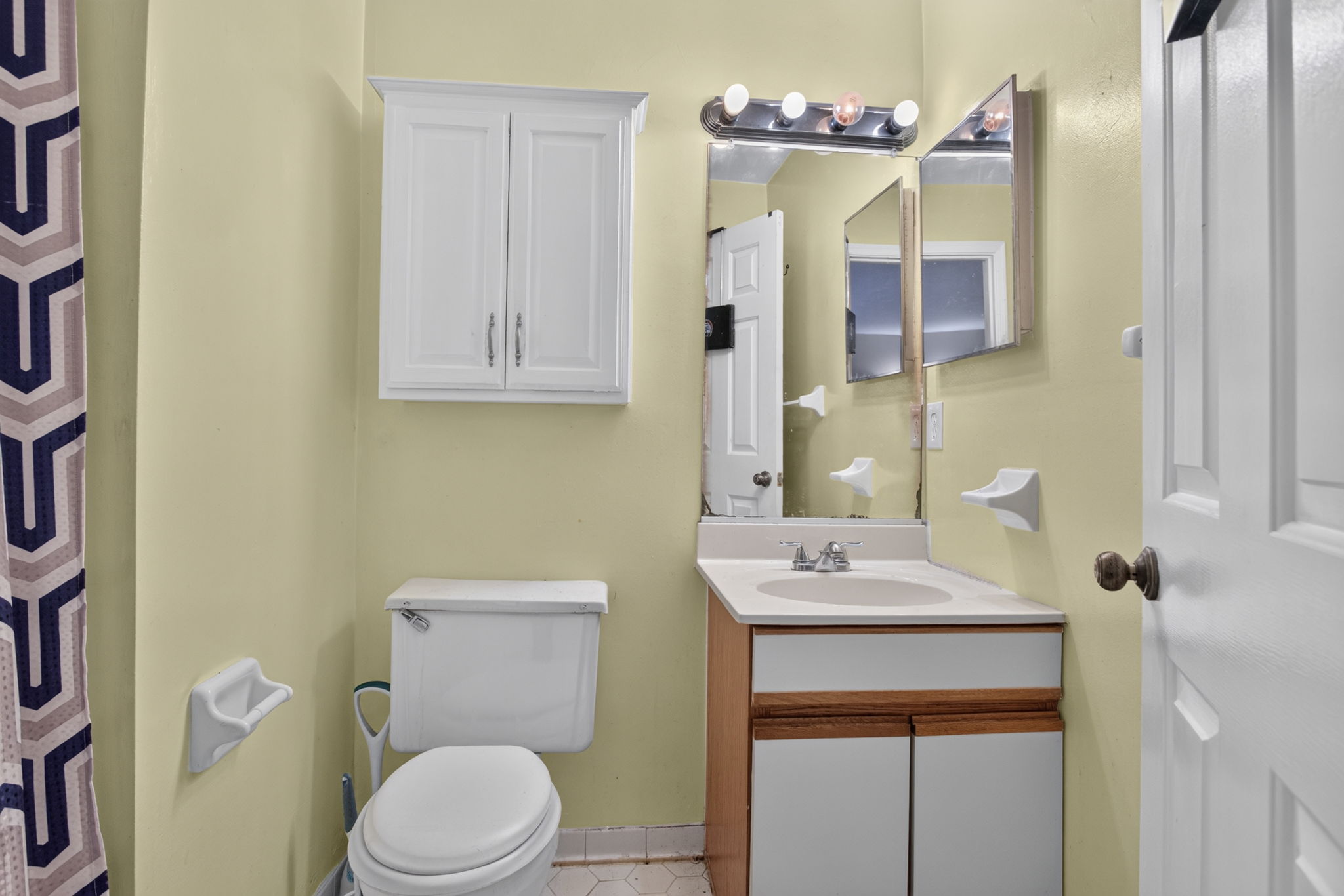 MASTER ENSUITE BATH