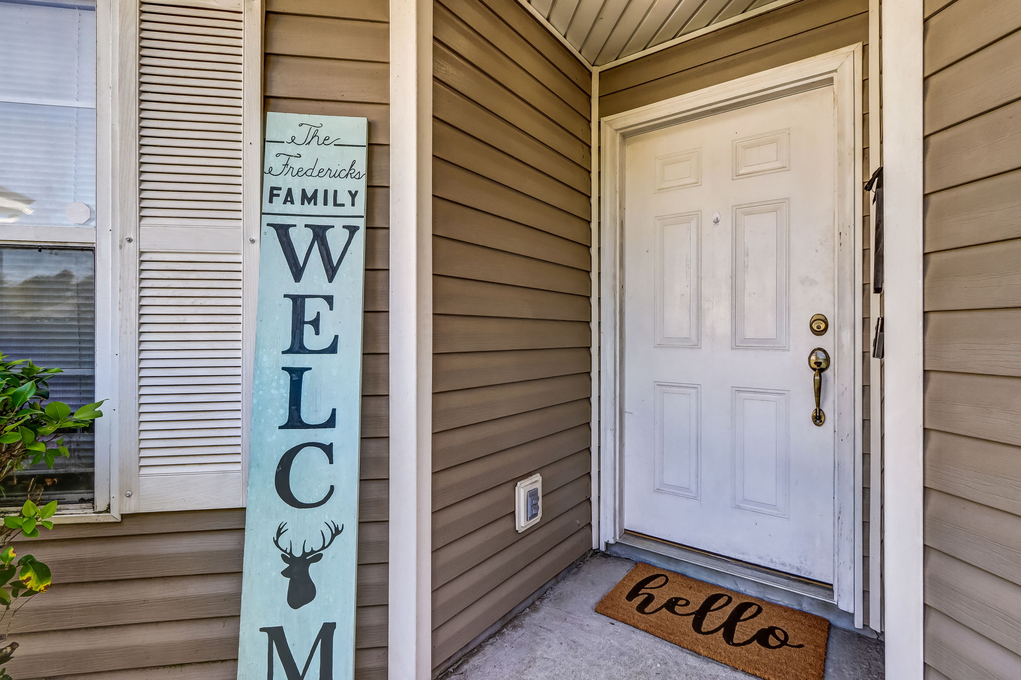 Front Entry Detail