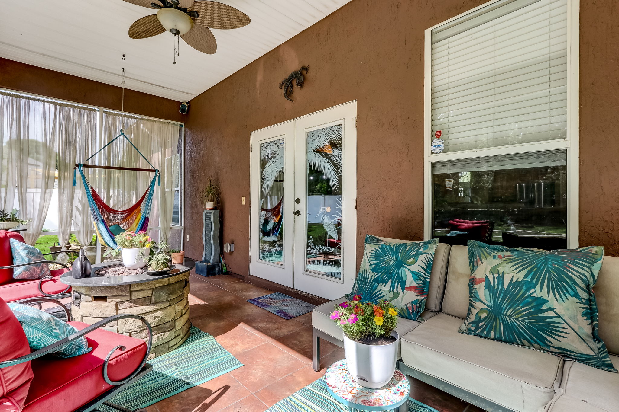 Screened-in Porch