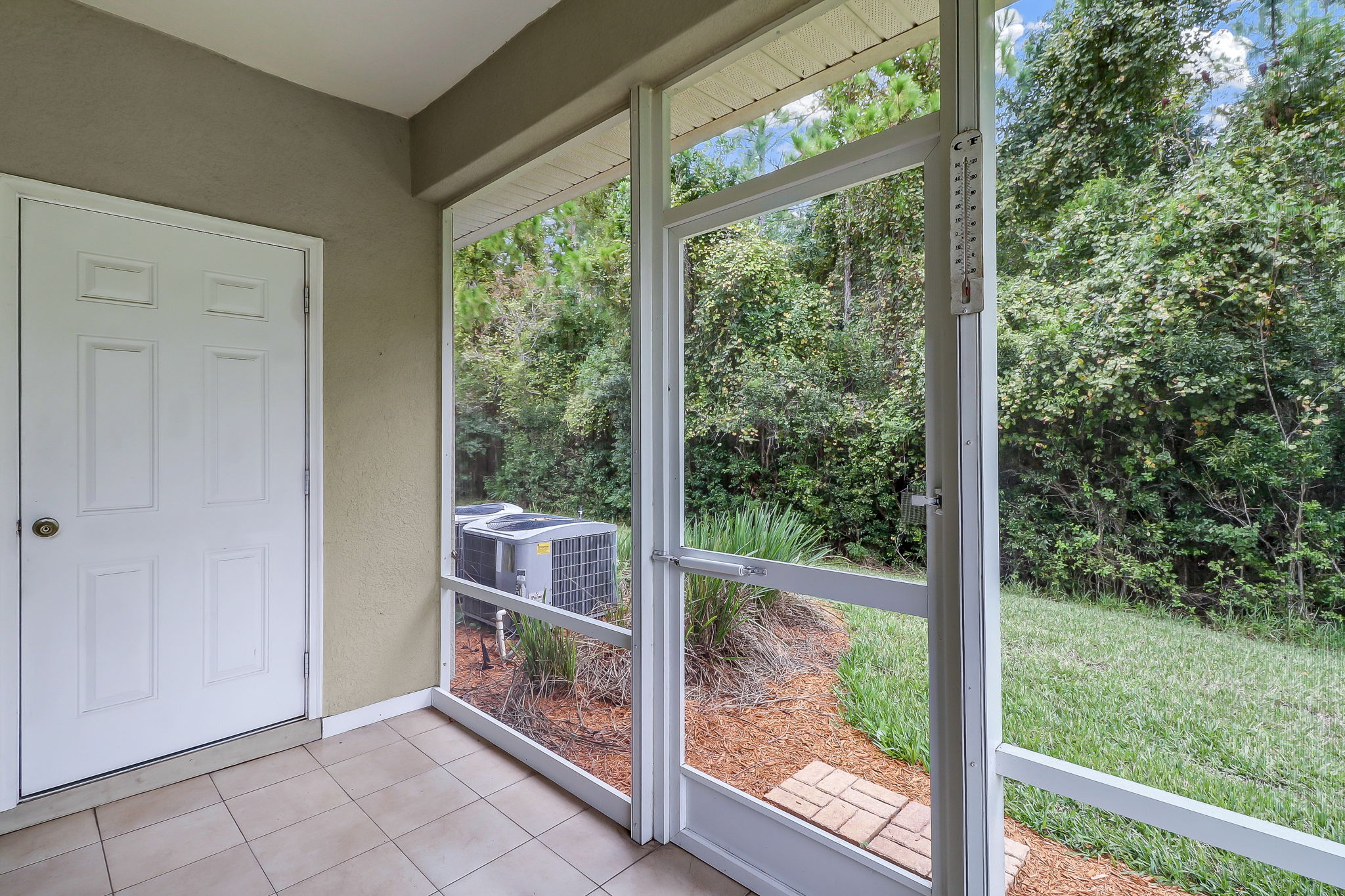 Screened-in Porch