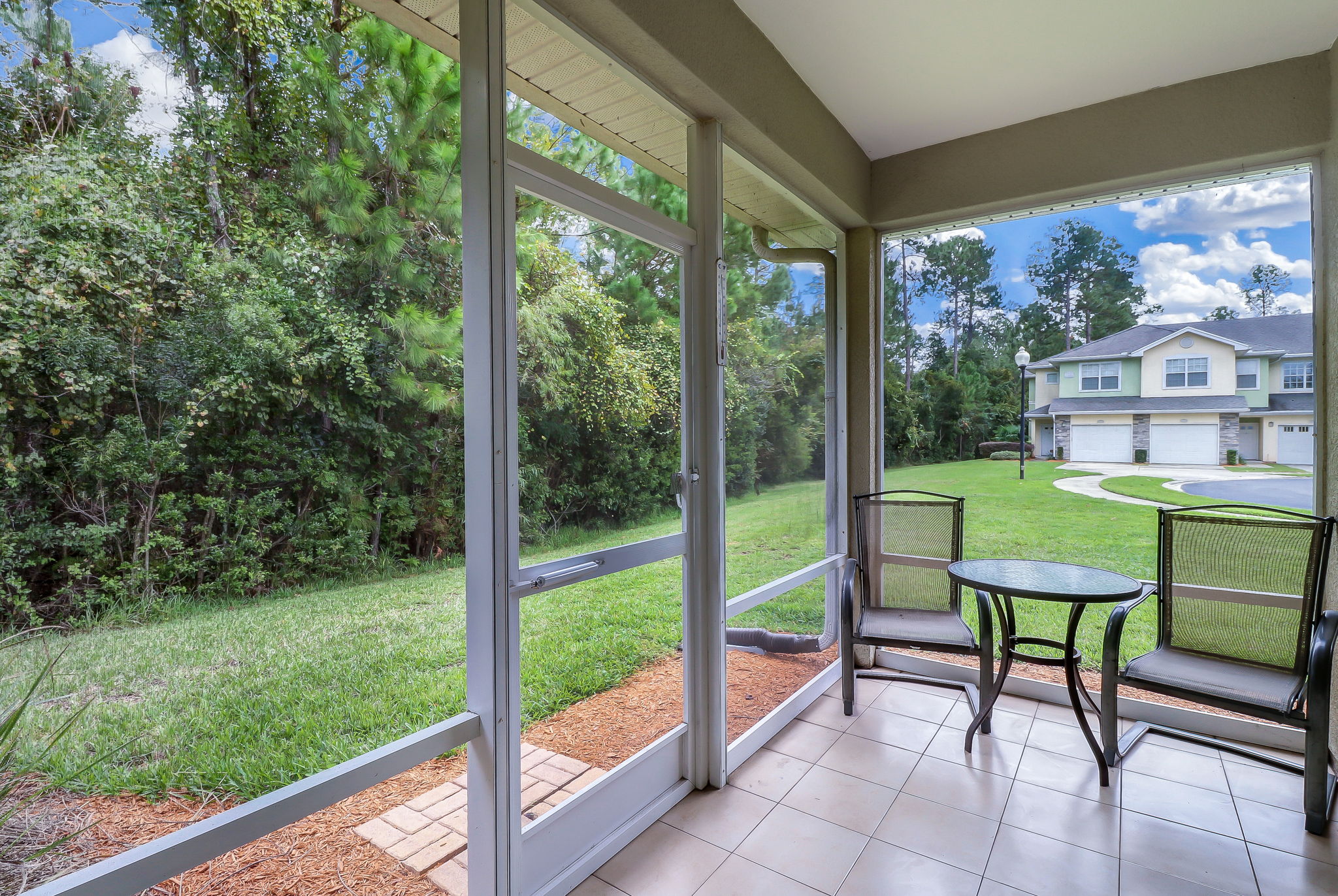 Screened-in Porch