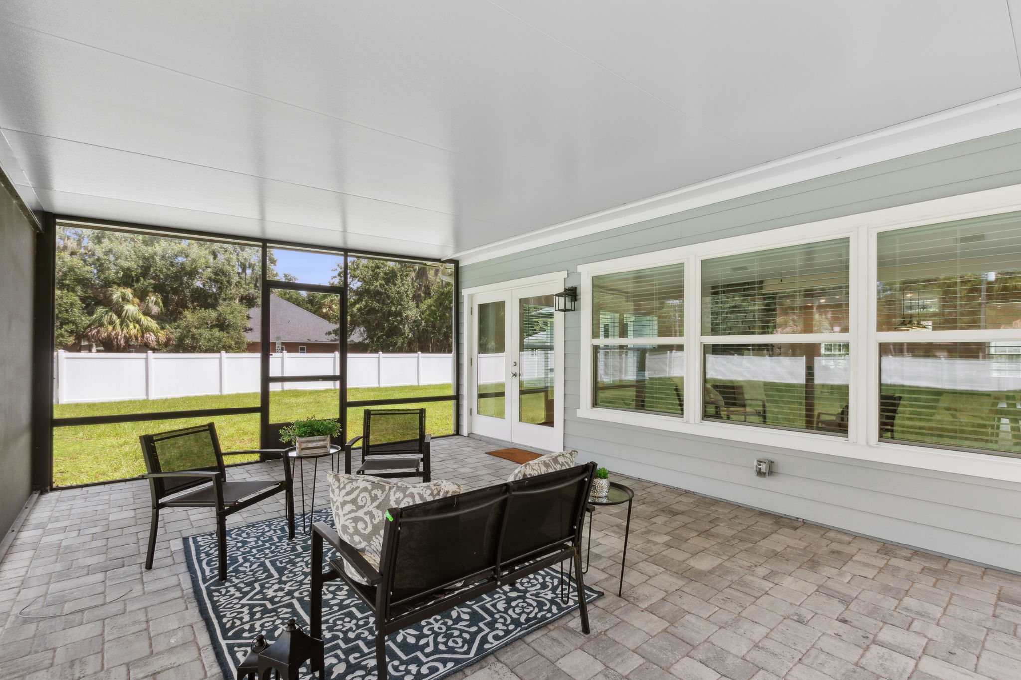 Screened-in Porch