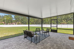 Screened-in Porch