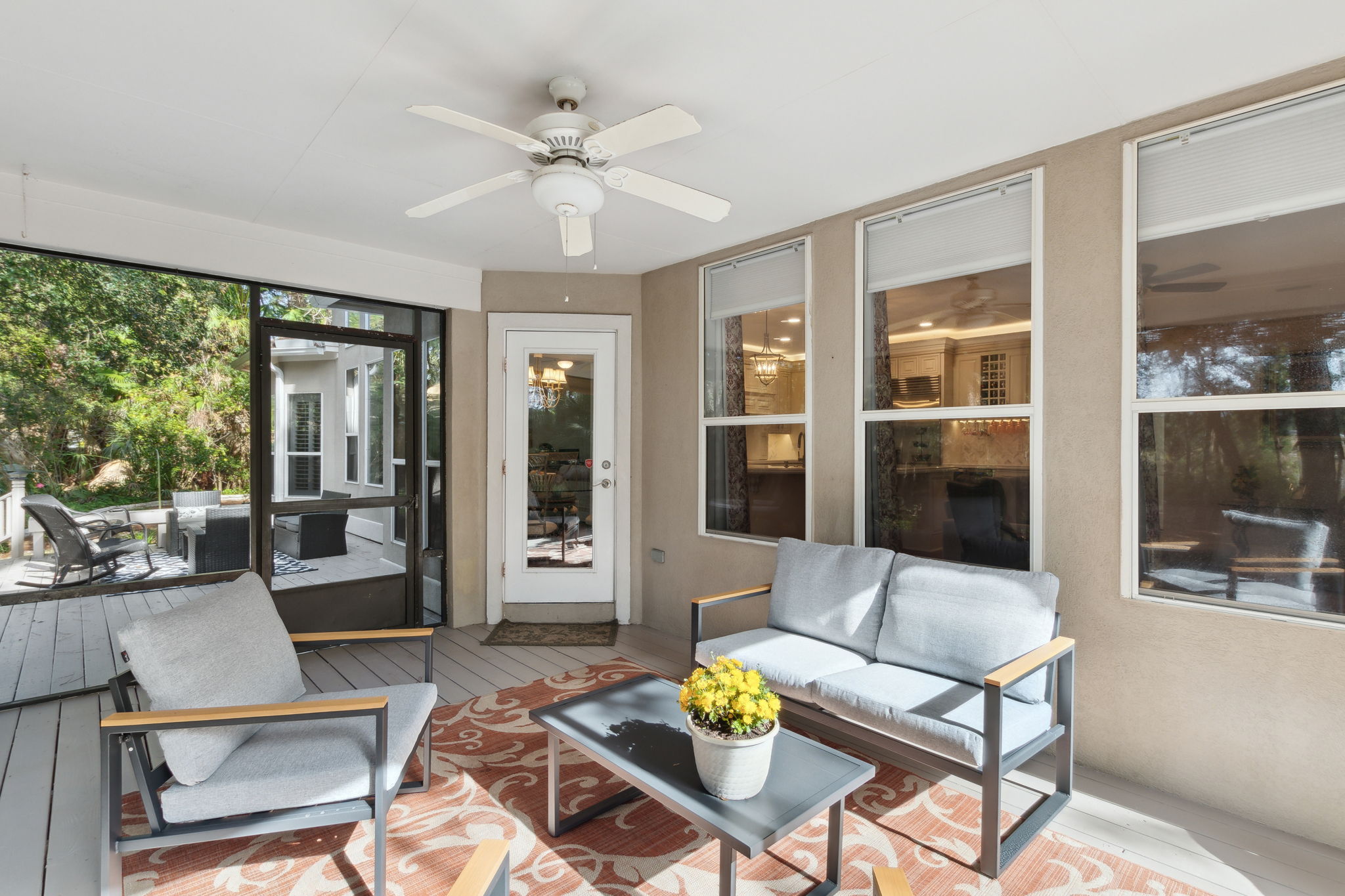 Screened-in Porch