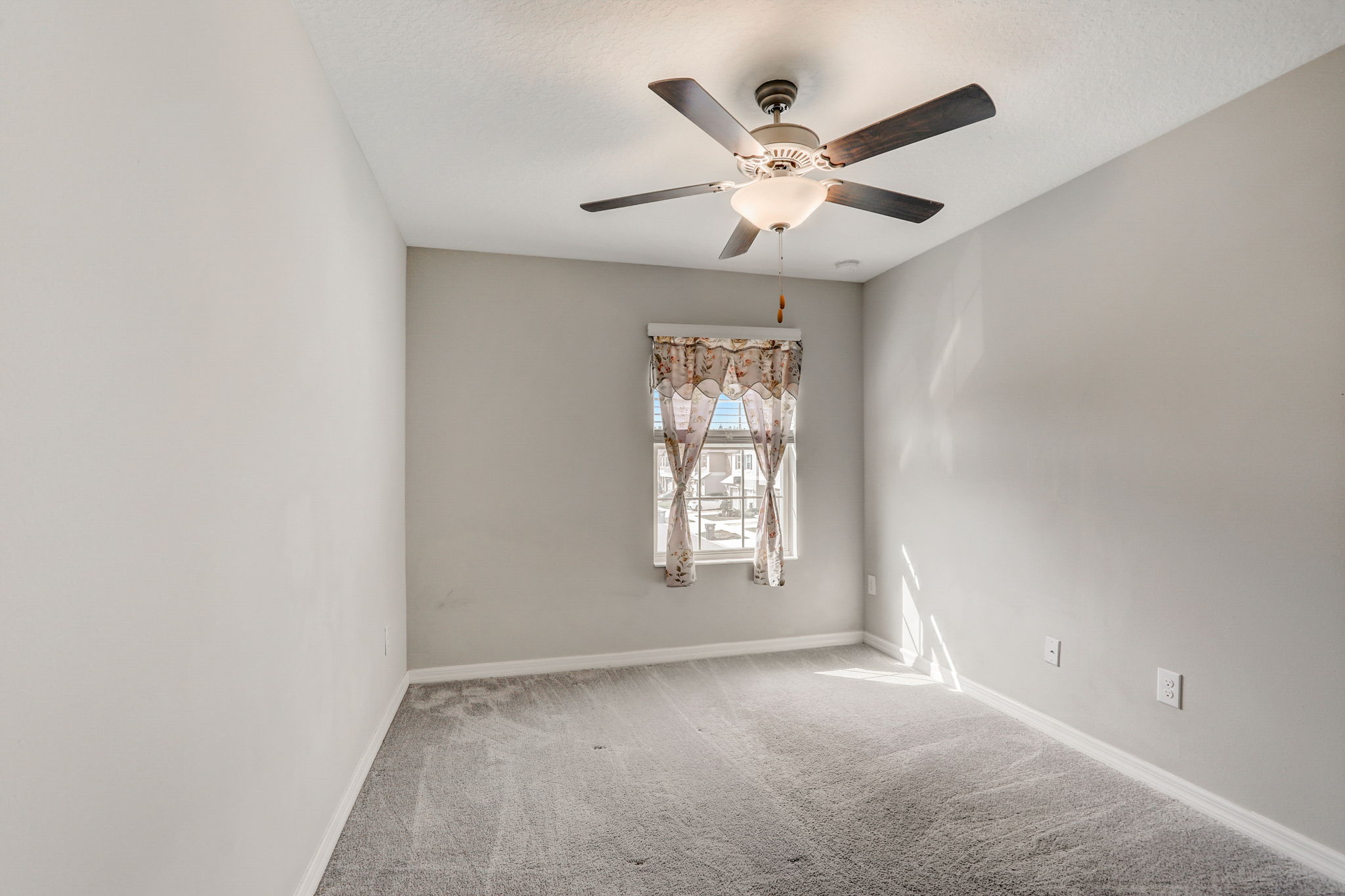 Pembrooke Pines Dr-024