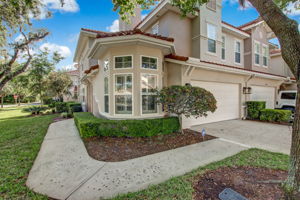 Welcome to 96064 Bottle Brush Lane