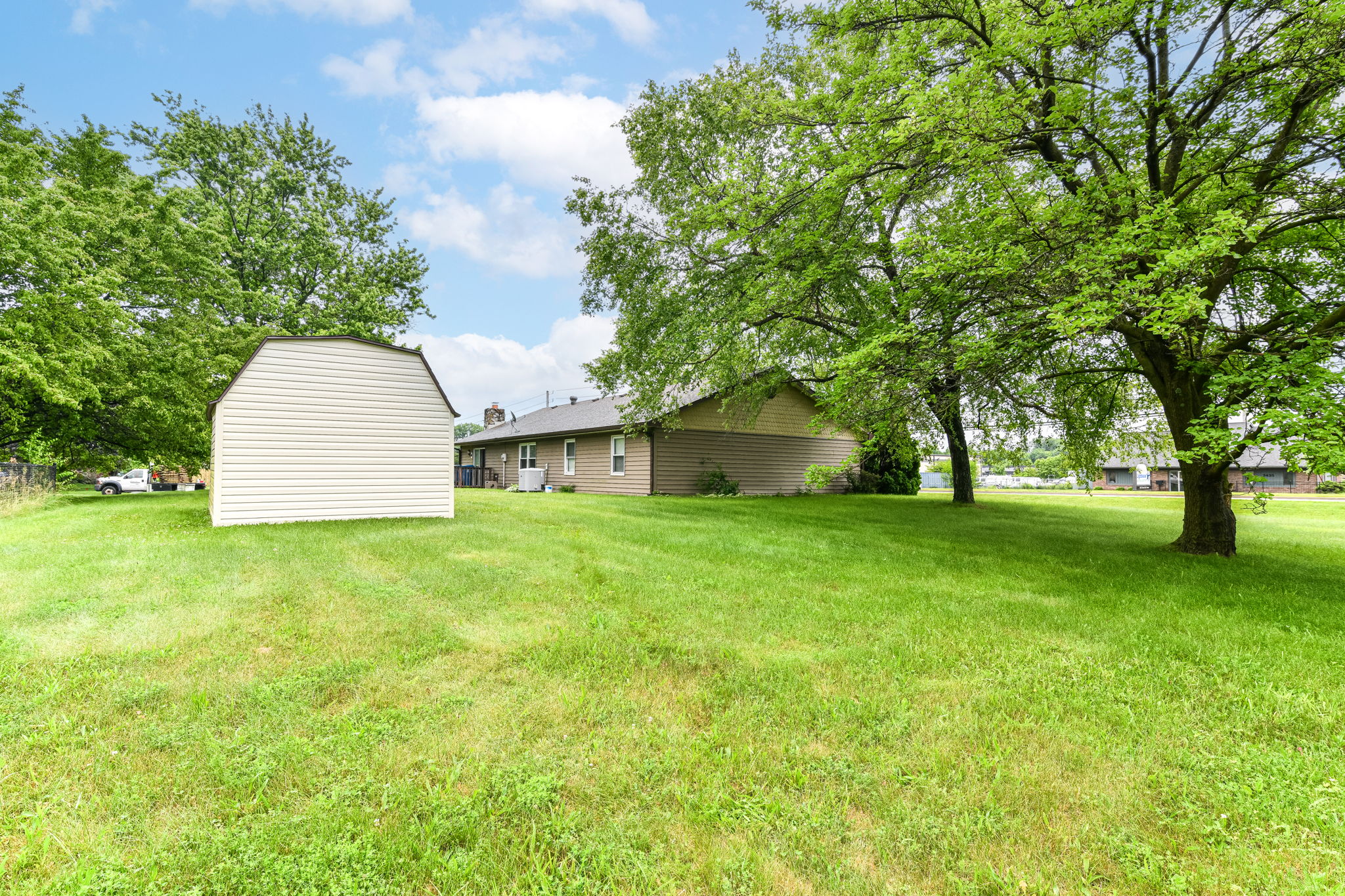 Side & Backyard