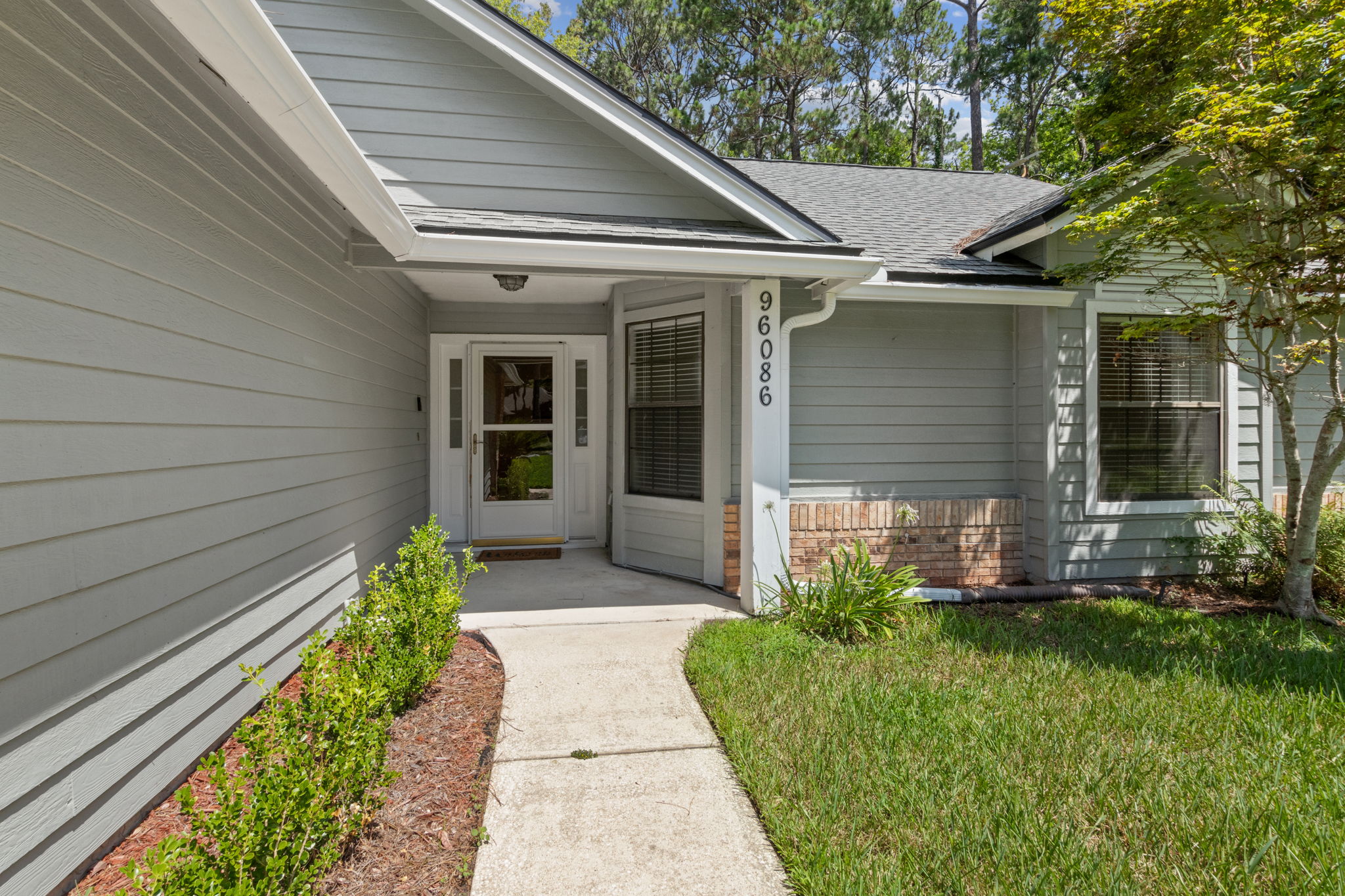 Front Entry Detail