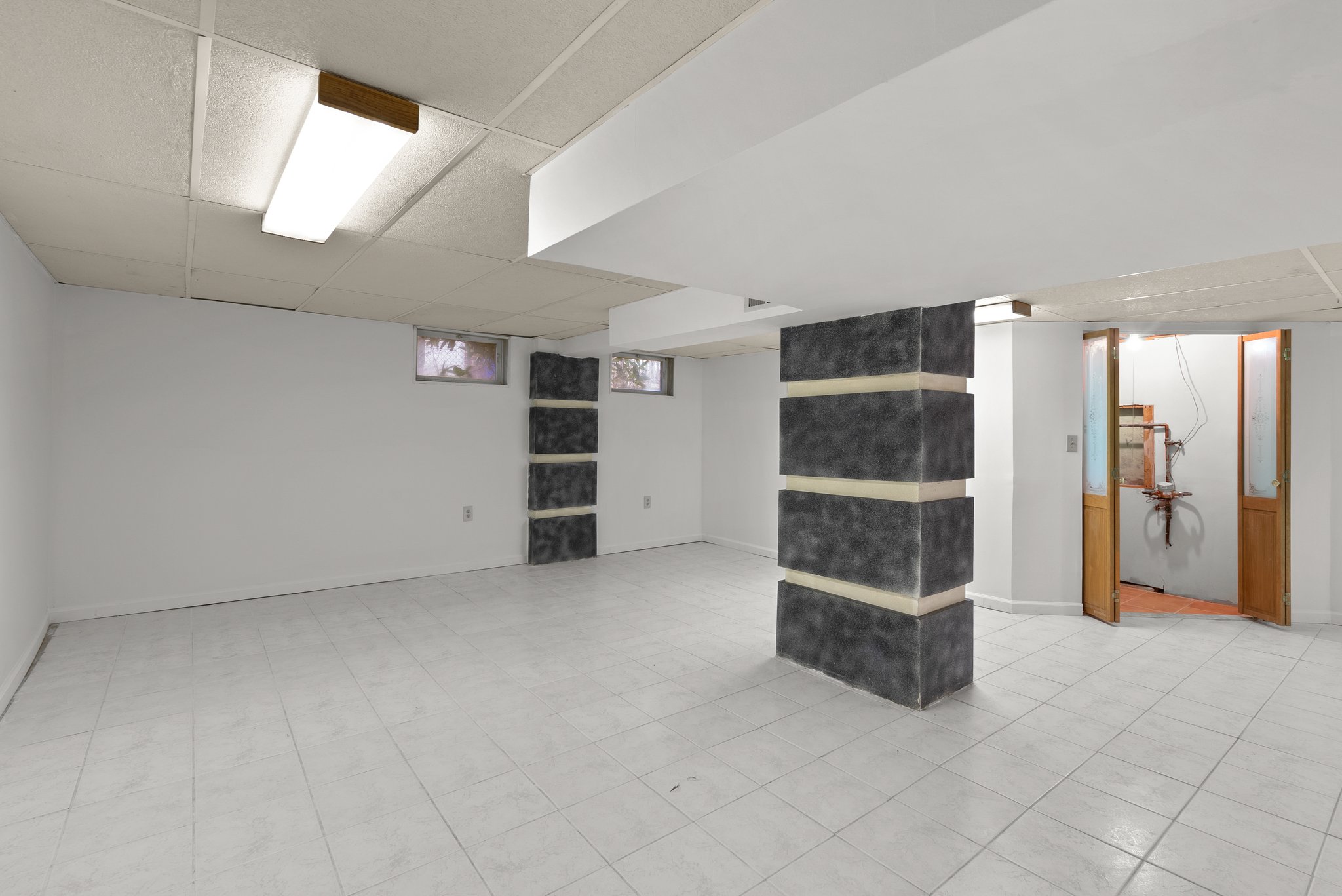 23. 9609 49th PL.jpg