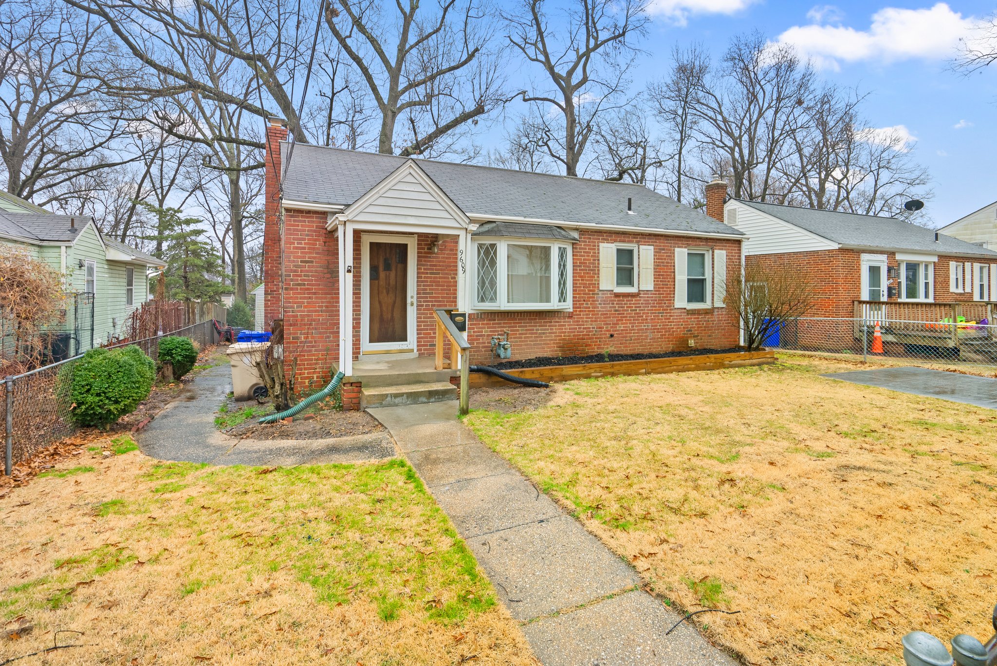 02. 9609 49th PL.jpg