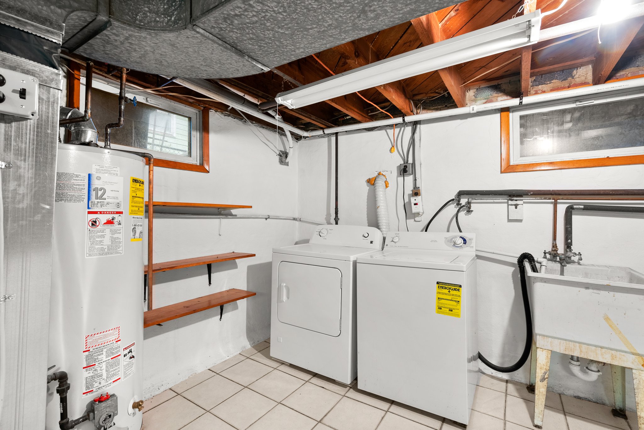 19. 9609 49th PL.jpg