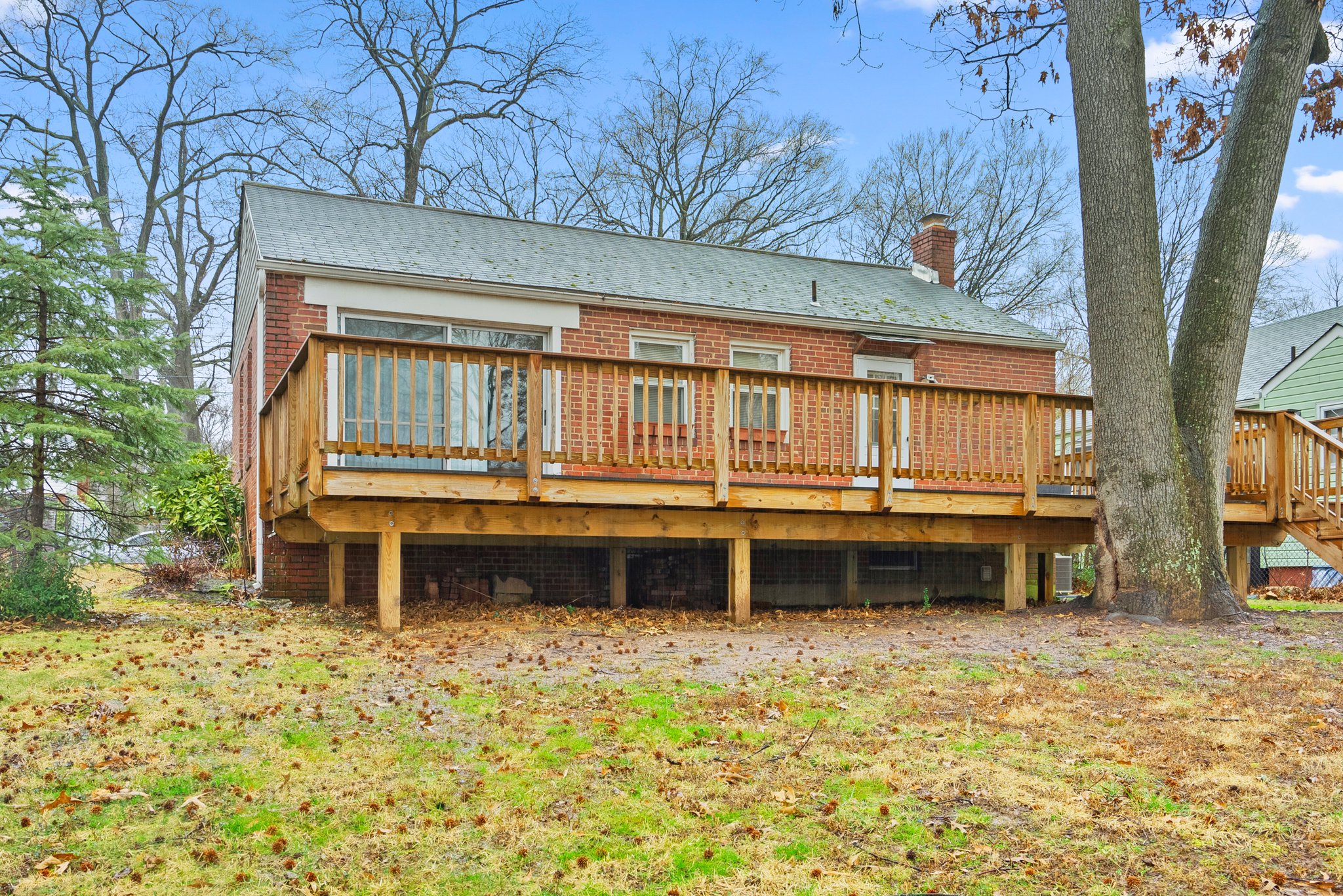 29. 9609 49th PL.jpg