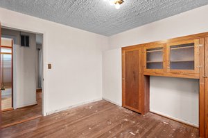 14. 9609 49th PL.jpg