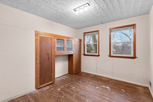 13. 9609 49th PL.jpg