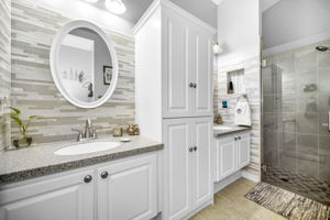 Master Bathroom1b