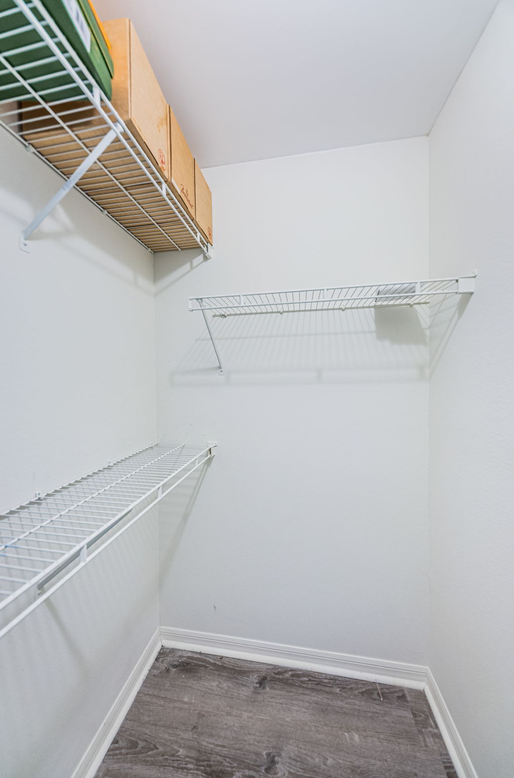 Master Bedroom Walk-in Closet1