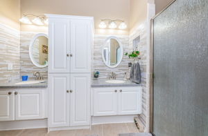 Master Bathroom1a