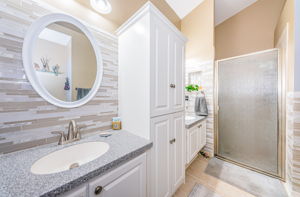 Master Bathroom1b