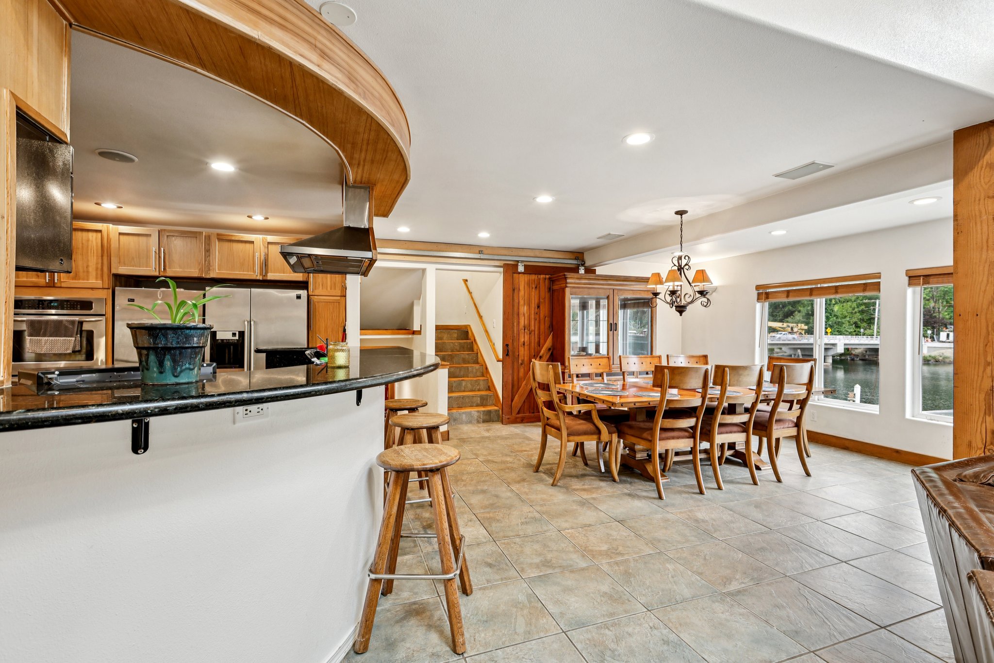W Lake Samish Dr-S1309-010.jpg