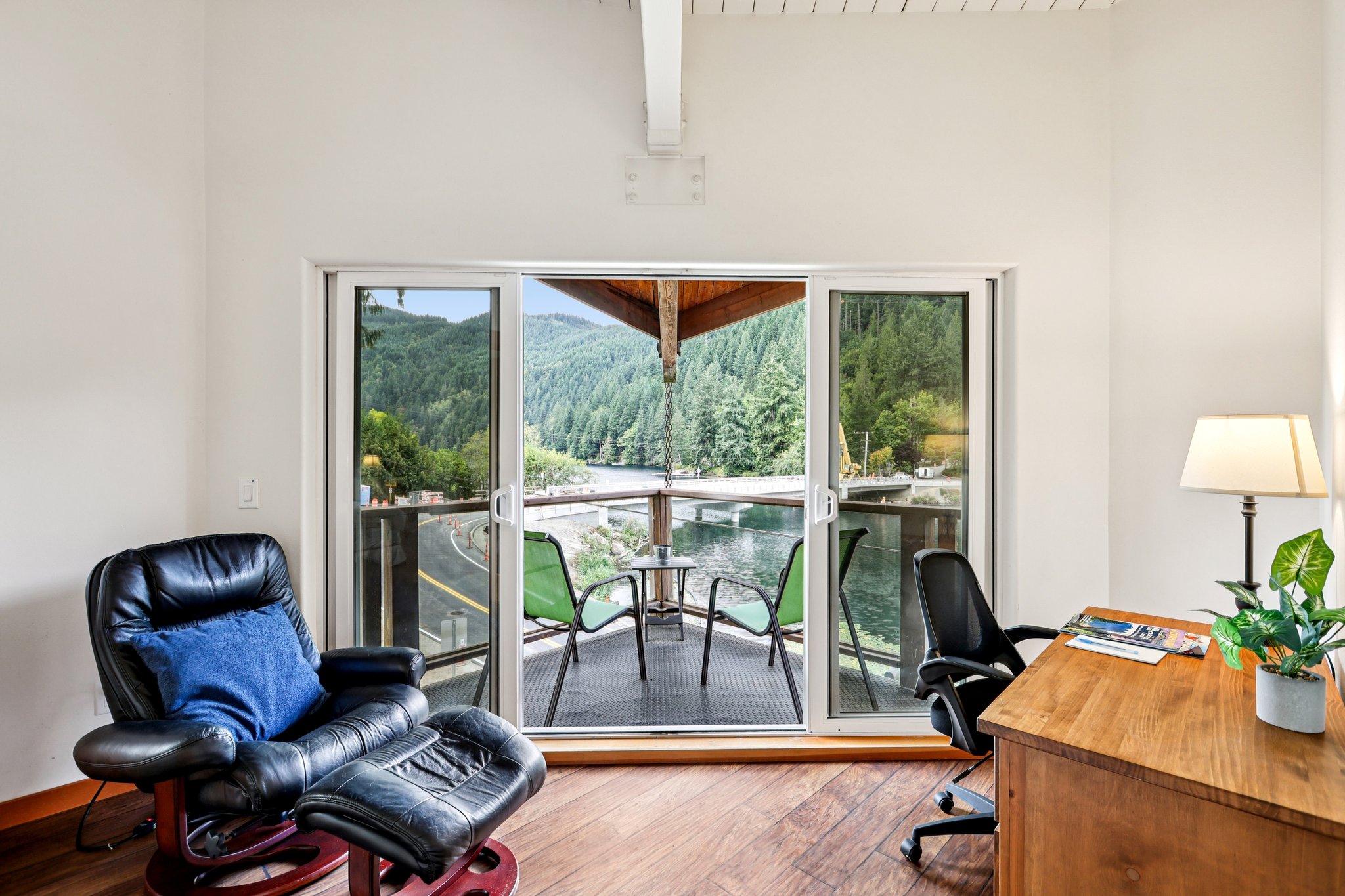 W Lake Samish Dr-S1309-030.jpg