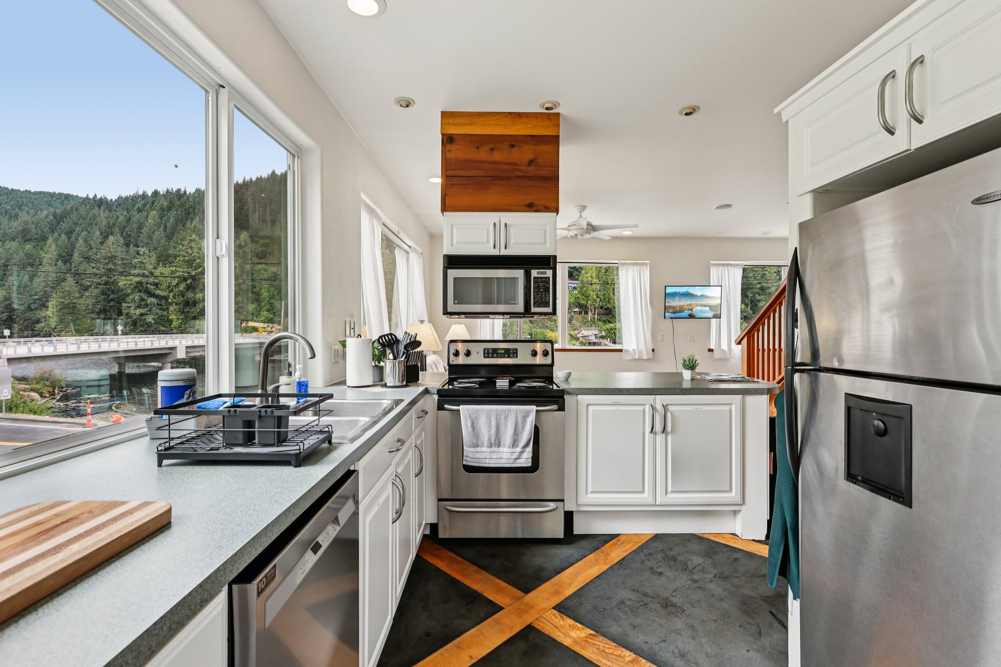 W Lake Samish Dr-S1309-051.jpg