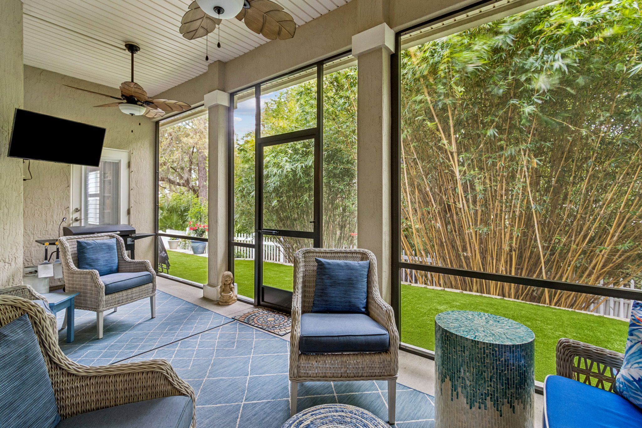 Screened-in Porch