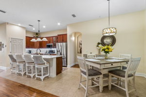 Kitchen/Breakfast Area