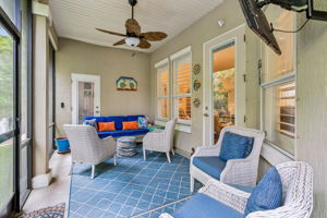 Screened-in Porch