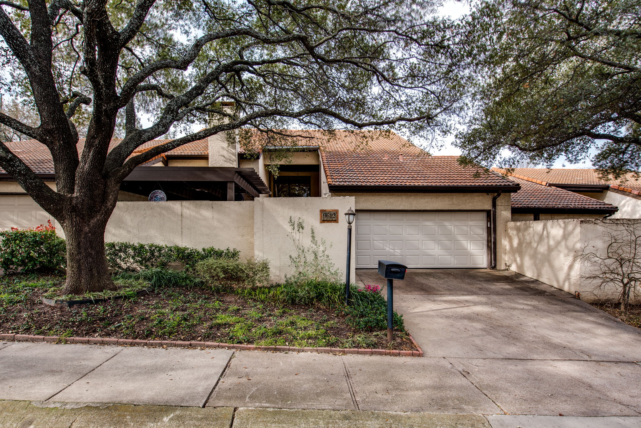 9612 Orchard Hill, Dallas, TX 75243 Elemby Photography