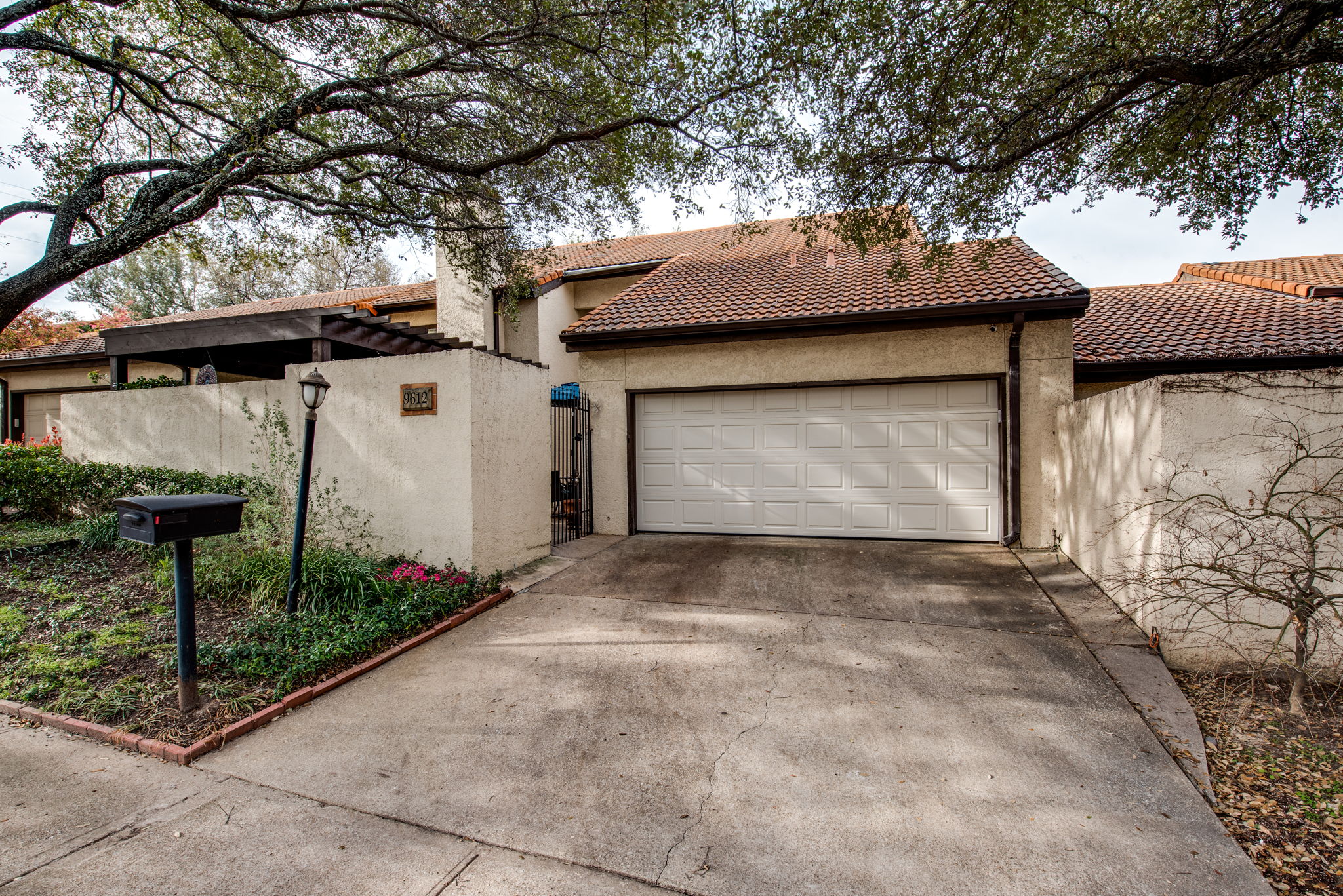 9612 Orchard Hill, Dallas, TX 75243 Elemby Photography
