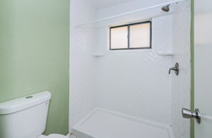 Bathroom 1B