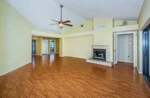 Living Room 1C-e