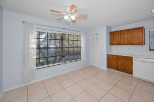 Kitchen Eat-in Area1-3