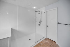 Primary Bathroom1b-3