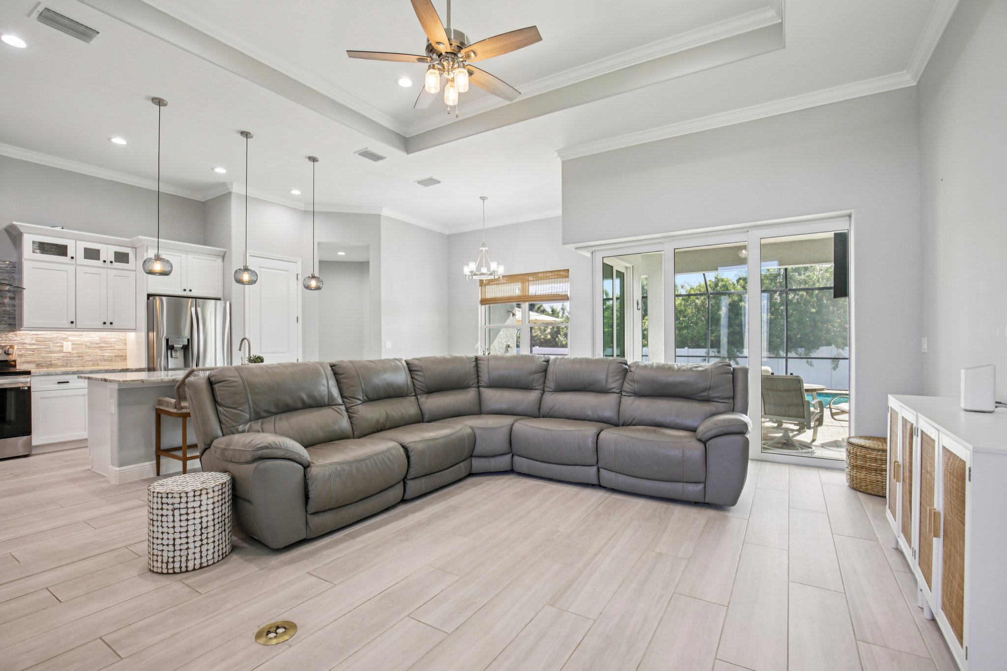 Miami Cir-S1104-008.jpg