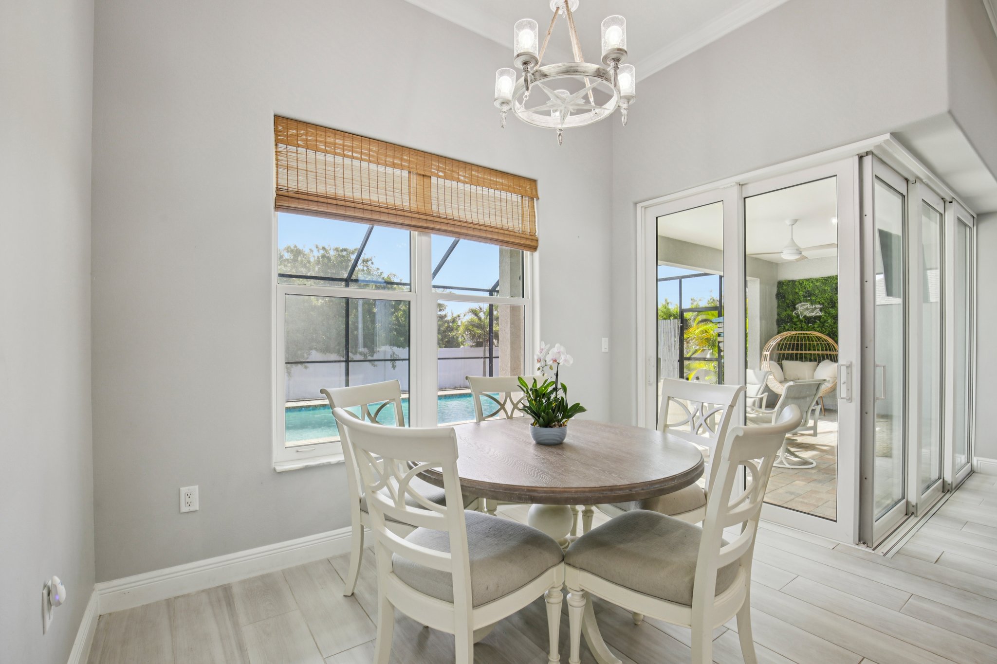 Miami Cir-S1104-011.jpg