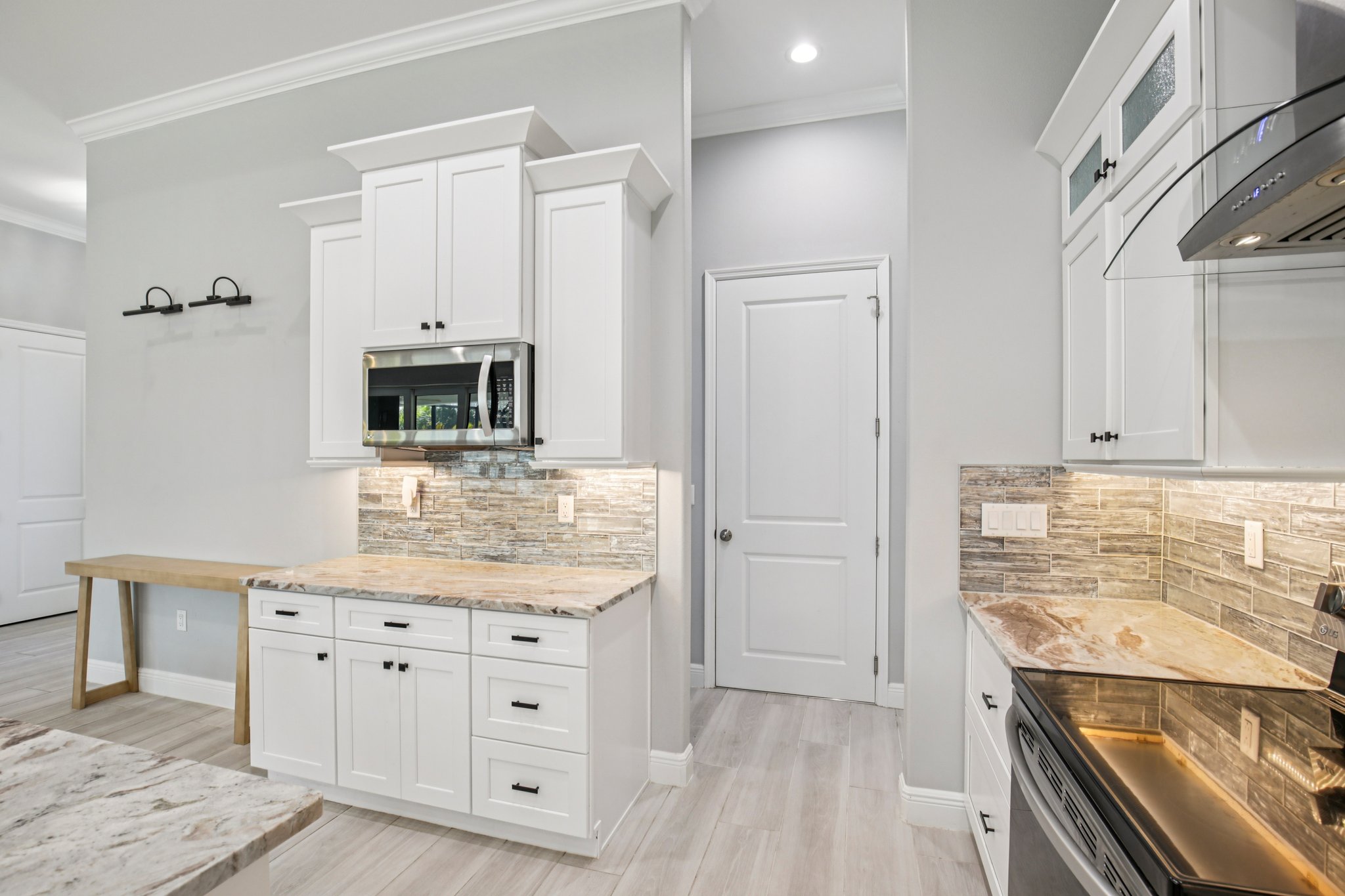 Miami Cir-S1104-016.jpg