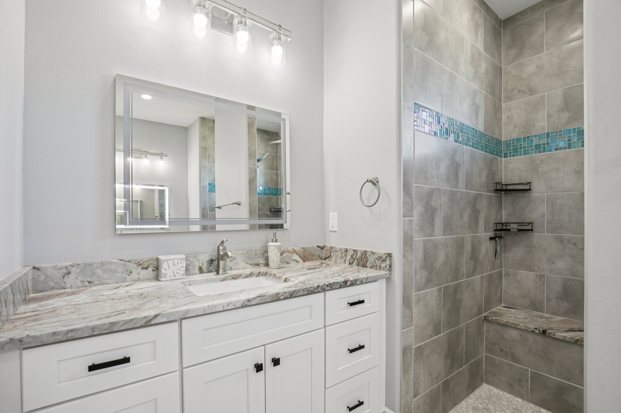 Miami Cir-S1104-023.jpg