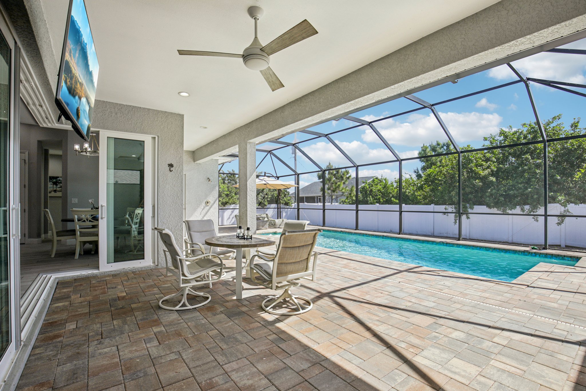 Miami Cir-S1104-031.jpg